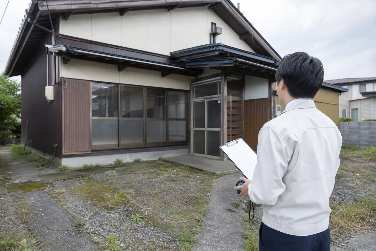 秋田の空き家買取価格の相場感と査定で見られる点のイメージ