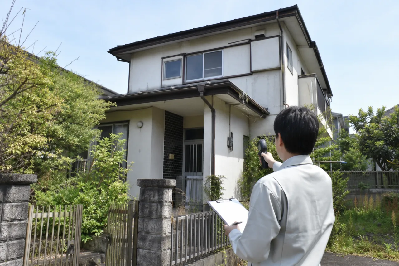 買取査定で注意したい港北区の空き家特有のリスクのイメージ